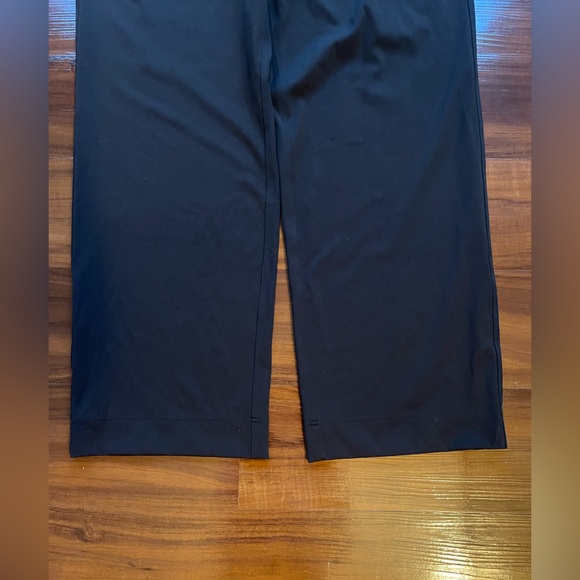 Lululemon XL Luxtreme Mid-Rise Straight-Leg Trouser - Picture 4 of 9